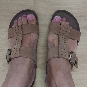 Sketchers sandals wore one time very good condition